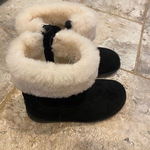 UGG Toddler Girls Black Suede Boots Size 8
